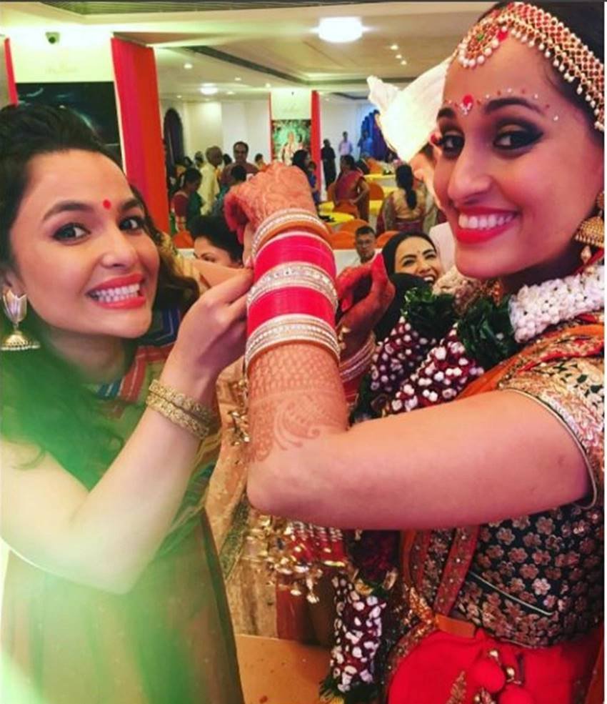 shweta pandit, singer shweta pandit, shweta pandit wedding, shweta pandit wedding images, shweta pandit images, shweta pandit ivano fucci wedding, shruti haasan, jackie shroff, chitrashi rawat, deepti bhatnagar, shweta pandit news, entertainment photos, entertainment news