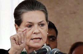 Sonia Gandhi, Narendra Modi, Congress, Sonia Gandhi Roadshow Photos, Sonia Gandhi Varanasi, Uttar Pradesh Assembly Elections, UP Polls 2017, UP Elections 2017, Sonia Gandhi Rally, Dard E Banaras, 27 Saal UP Behaal, Uttar Pradesh Politics, India News, Jansatta