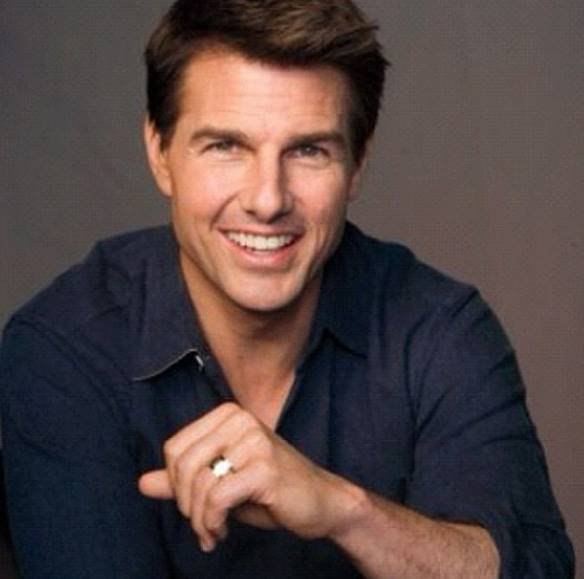 टॉम क्रूज की साल भर की कमाई 53 मिलियन डॉलर है।