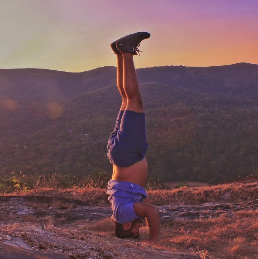 Vinay Pateel, Vinay Pateel bengaluru, Vinay Pateel instagram, Vinay Pateel social media, Headstands, Headstands pic, travelling,