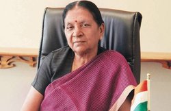 पीएम मोदी की ‘पकौड़ा थ्योरी’ को गवर्नर ने यूं समझाया- 2 साल बाद रेस्टोरेंट, 4-5-6 साल बाद खोल लोगे होटल
