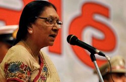 गवर्नर दे रही थीं लंबा भाषण, राष्ट्रपति ने अंगरक्षक से भिजवा दी पर्ची, तुरंत खत्म हुई स्पीच