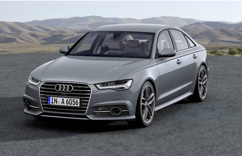 कार में कंपनी के मशहूर Audi Matrix एलईडी हेडलैंप्स लगाए गए हैं।