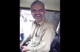 Auto Driver, Mumbai, Mumbai Auto driver, India, Social media, Facebook, viral post, mosque, humanity