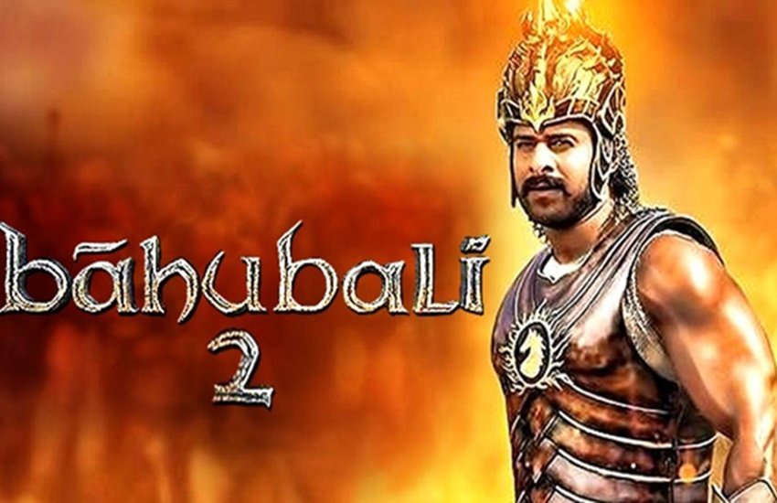 Baahubali 2 leaked, baahubali 2 video leaked, baahubali 2 scene leak, baahubali 2, bahubali 2, bahubali 2 video leaked, Baahubali video online, Baahubali: The Conclusion leak, social media, war sequence, prabhas, Anushka Shetty, ss rajamouli, direction, entertainment news in hindi