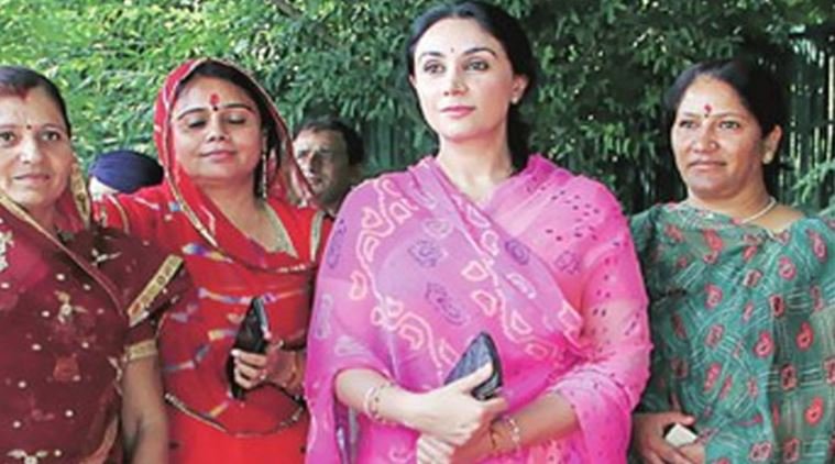 जयपुर पूर्व राजघराने की सदस्य भाजपा विधायक दीया कुमारी ।