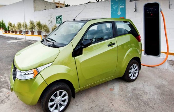 Mahindra की इस शानदार कार पर मिल रहा एक लाख रुपए का OFF