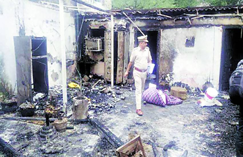 Delhi Crime news, man died, hauj khas, burning room, doubtful conditions, questions Delhi Crime news, man died, hauj khas, burning room, doubtful conditions, questions