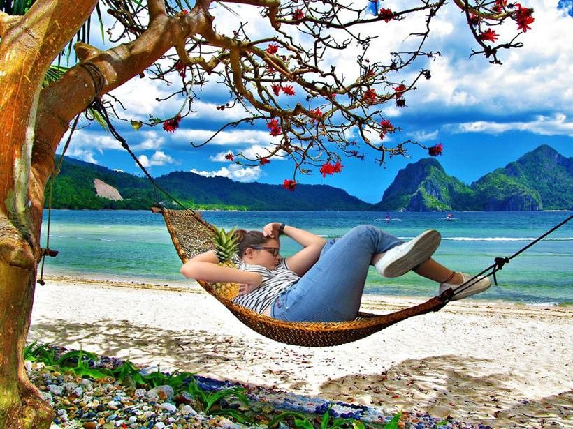 girl, viral photo, girl caught sleeping in library