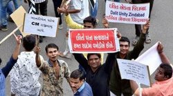 संपादकीयः सवालों का घेरा