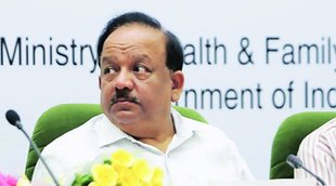 union science and technology minister harsh vardhan, harsh vardhan, AAP government, aam aadmi party government, arvind kejriwal, pm modi, narendra modi, aap criticises modi, leh harsh vardhan, india news