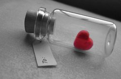 आपकी ये आदतें सबके सामने खोल देती हैं सीक्रेट लव का राज