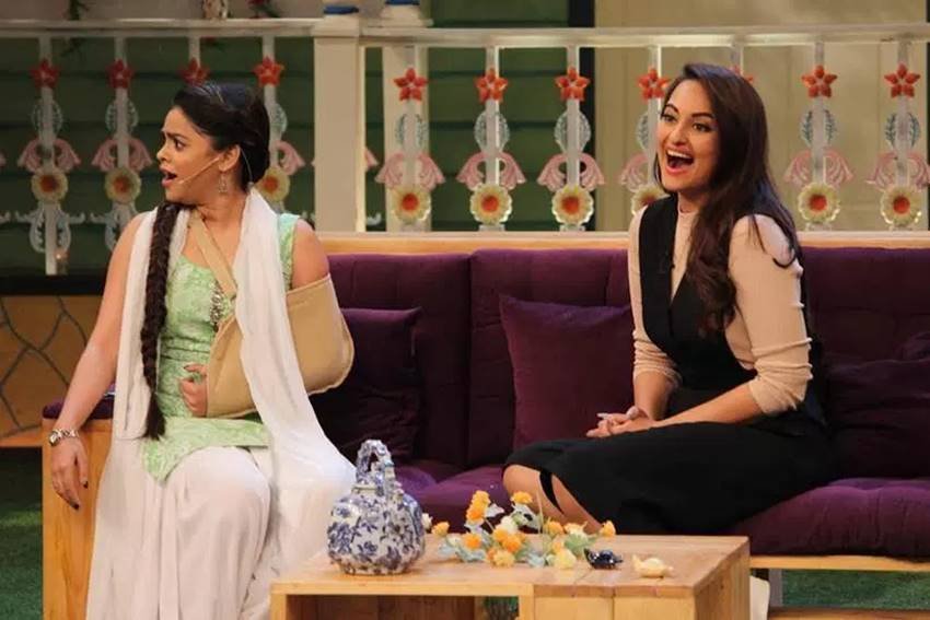 kapil sharma, comedy nights with kapil, sonakshi sinha, akira, sonakshi sinha comedy nights with kapil, sonakshi sinha akira, akira promotions, promotions akira sonakshi, jacqueline fernandez, sonakshi akira promotions, comedy nights with kapil sonakshi sinha, kapil sharma sonakshi sinha, sonakshi sinha promotions, promotions sonakshi sinha, entertainment news, jansatta