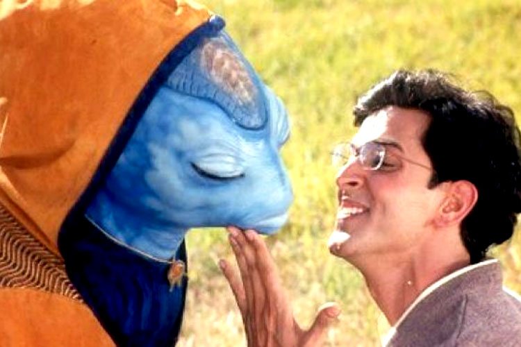 ऐसी ही एक दूसरी फिल्म थी कोई मिल गया जिसमें ऋतिक दूसरे प्लैनेट से आए एक प्राणी के दोस्त बनते हैं। जिसका नाम वो जादू रख देते हैं।