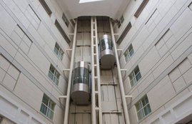 Delhi Crime News, Man died, falling from the 12th floor, building