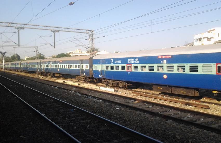 indian women hockey team, hockey players sit on floor, railway, indian railway news, women hockey players indian women hockey team, hockey players sit on floor, railway, indian railway news, women hockey players