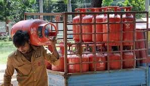 LPG के DBT से केवल 1,764 करोड़ रुपए की सब्सिडी की बचत