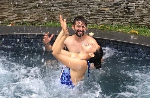 इस तस्वीर को पोस्ट करते हुए उन्होंने लिखा। इस तस्वीर में जय के एक्सप्रेशन ही सब कुछ कह रहे हैं। आप तस्वीर देखिए वाकई इस तस्वीर को किसी कैप्शन की जरूरत नहीं।