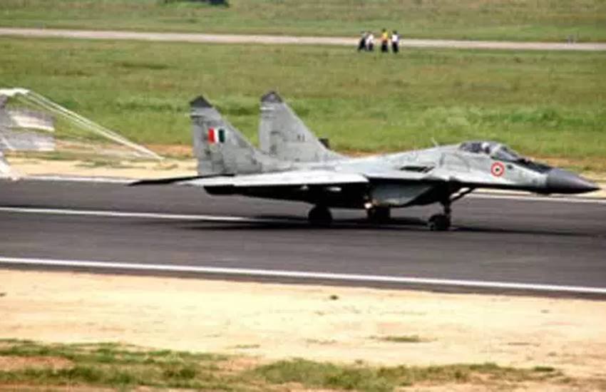 indian army, extrnal fuel tank, Fuel tank, mig 29k, indian navy, air craft, cisf quarters, vishkhapattnam indian army, extrnal fuel tank, Fuel tank, mig 29k, indian navy, air craft, cisf quarters, vishkhapattnam