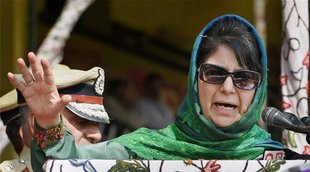 jammu kashmir, kashmir unrest, kashmir government, mehbooba mufti, modi meets mufti, mufti meets modi, mehbooba meets modi, mehbooba mufti, burhan wani killing, jammu kashmir protests, kashmir valley violence, kashmir valley curfew, kashmir news, india news