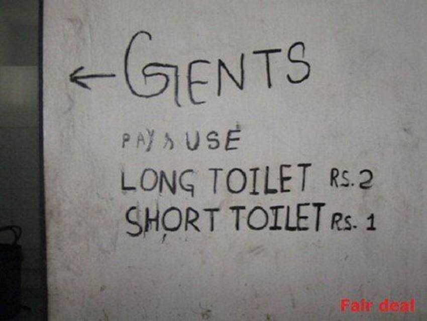 ये लीजिए, वहां टॉयलेट भी लॉन्ग और शॉर्ट होते हैं। (Source: nativepakistan.com)