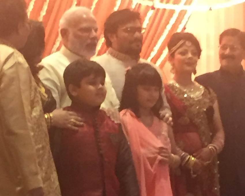 pm modi attends babul supriyo marriage