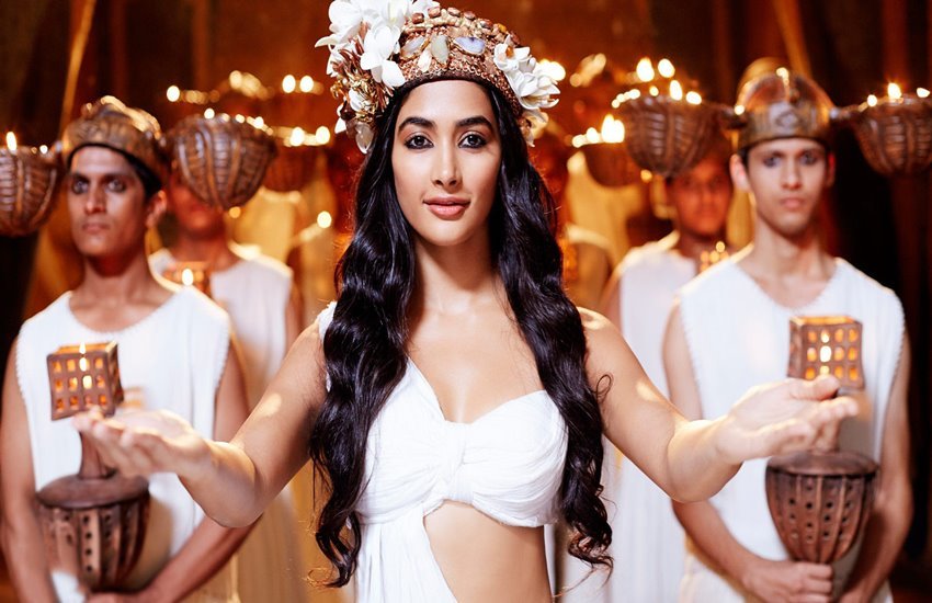 मोहनजो दाड़ो एक्ट्रेस पूजा हेगड़े