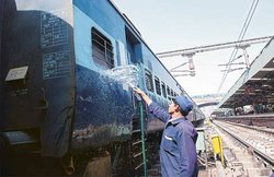 CVC के पासे आने शिकायतों में रेलवे कर्मचारियों के खिलाफ आईं सबसे ज्यादा भ्रष्टाचार की शिकायतें