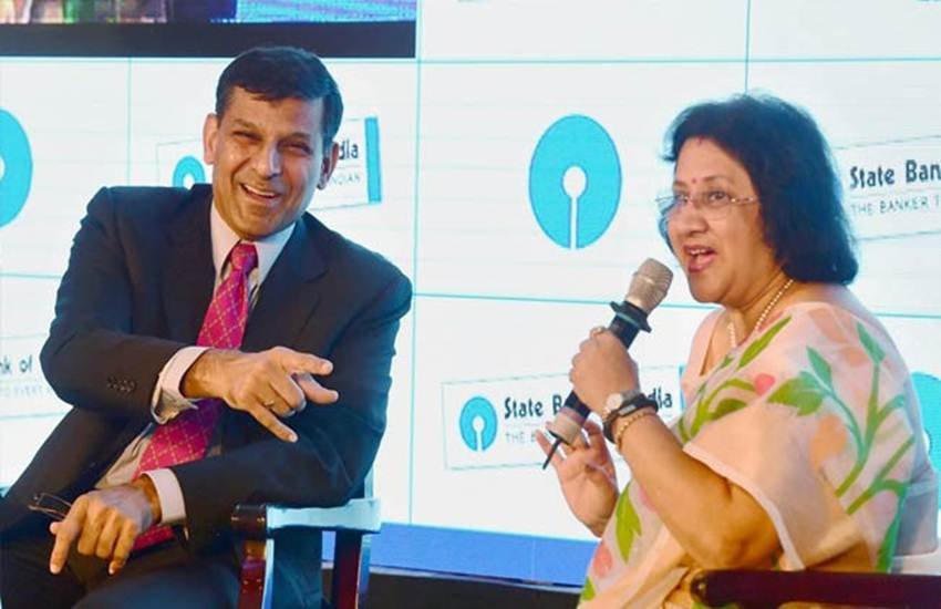 आरबीआई गवर्नर के साथ SBI प्रमुख अरुंधति राय 