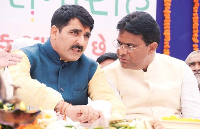 gujarat, gujarat CM, anandiben patel, amit shah, narendra modi, vijay rupani, purushottam rupala, bhikhubhai dalsaniya, shankar chaudhary, nitin patel, gujarat CM contender, gujarat news