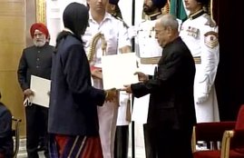 Khel Ratna Award, Rajeev Gandhi Khel Ratna Award, PV Sindhu, Dipa Karmakar, Sakshi Malik Jitu Rai, Pranab Mukherjee, national sports award, sports, jansatta