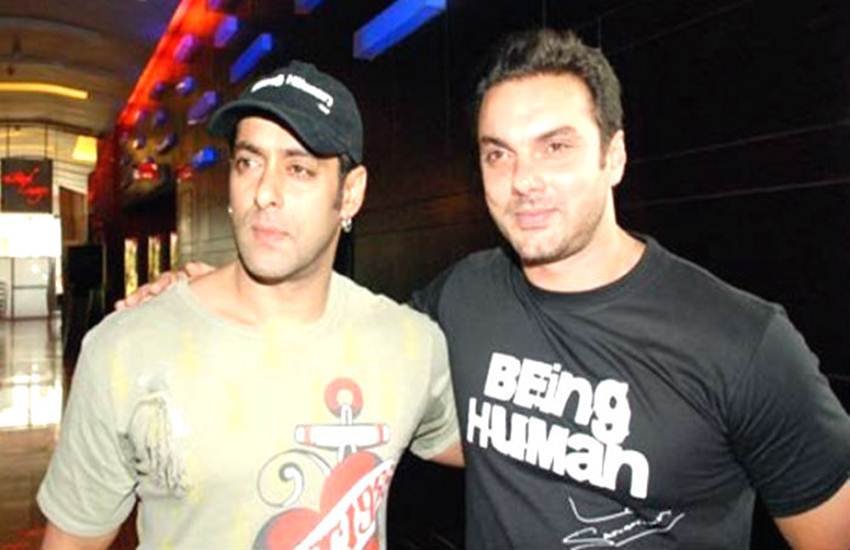 सलमान के साथ उनके छोटे भाई सोहेल खान सलमान के साथ उनके छोटे भाई सोहेल खान