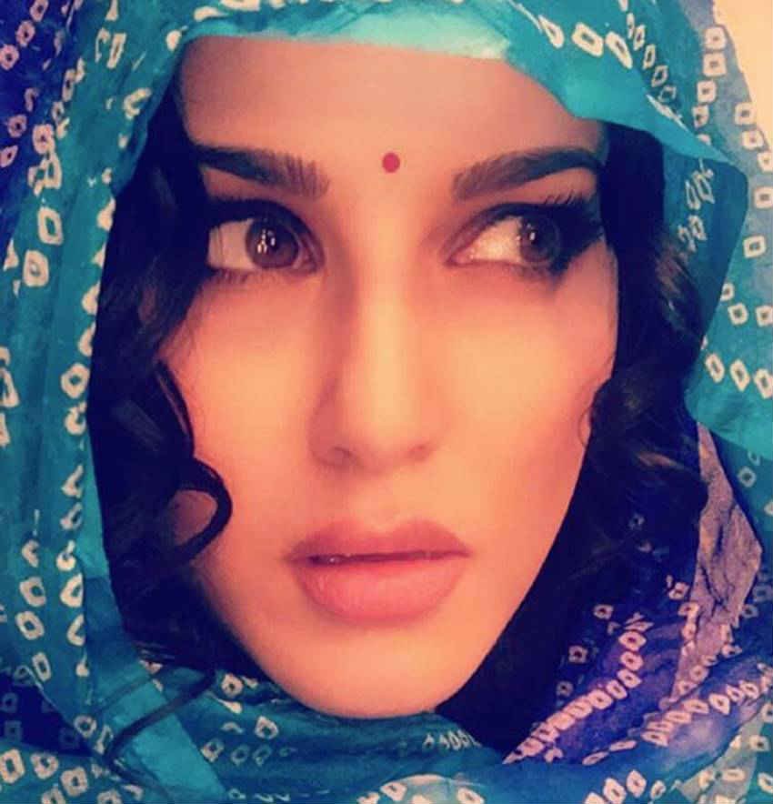 Ajay Devgn, Baadshaho, Emraan Hashmi, Sunny Leone, Sunny Leone item song, Sunny Leone hot photots, Sunny Leone song in Baadshaho