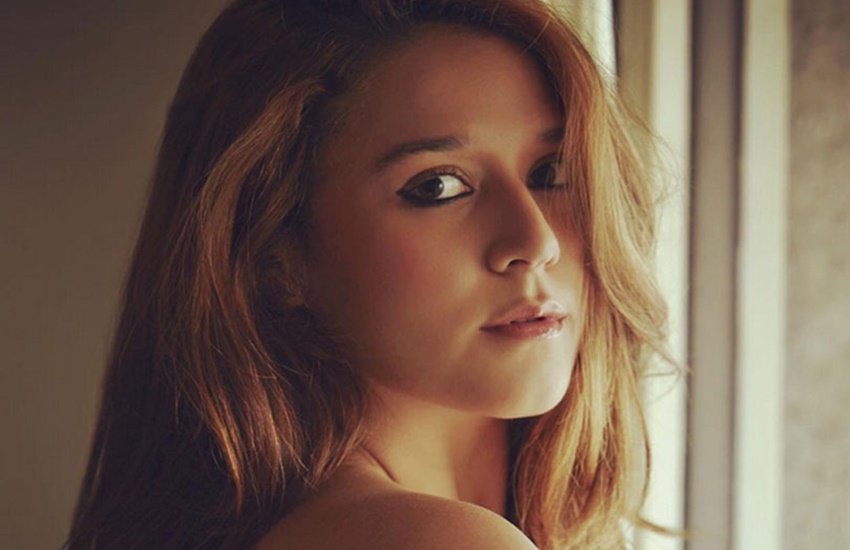 Krishna Shroff, tiger Shroff, munna micheal, tiger Shroff movie, Krishna Shroff bollywood debut, Krishna Shroff photos, Krishna Shroff hot photos, Krishna Shroff latest news, jansatta