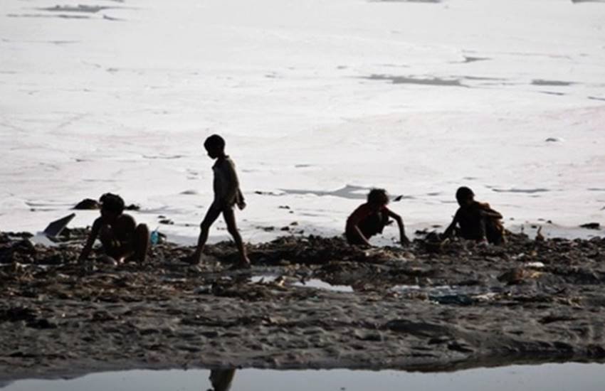 Hotel polluting Yamuna, Krishna Continental Limited Hotel polluting Yamuna, Krishna Continental Limited