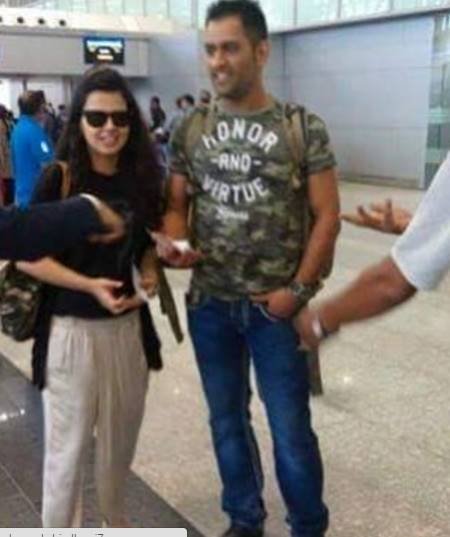 MS Dhoni,Sakshi Dhoni,MS dhoni-sakshi dhoni,Cricket in America,Team india in america,America,Cricket