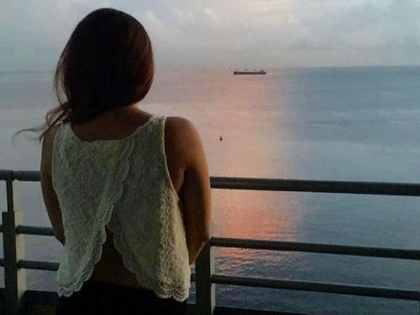 नेचर को निहारती साक्षी धोनी