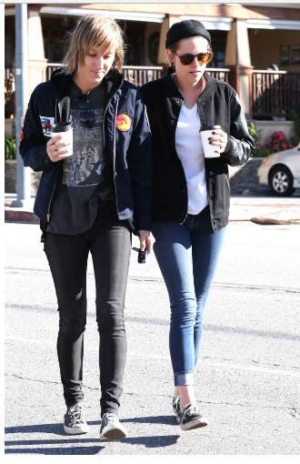 alicia cargile,cara delevingne,girlfriend,kristen stewart,movies,news,robert pattinson,soko,st. vincent,celebrity news