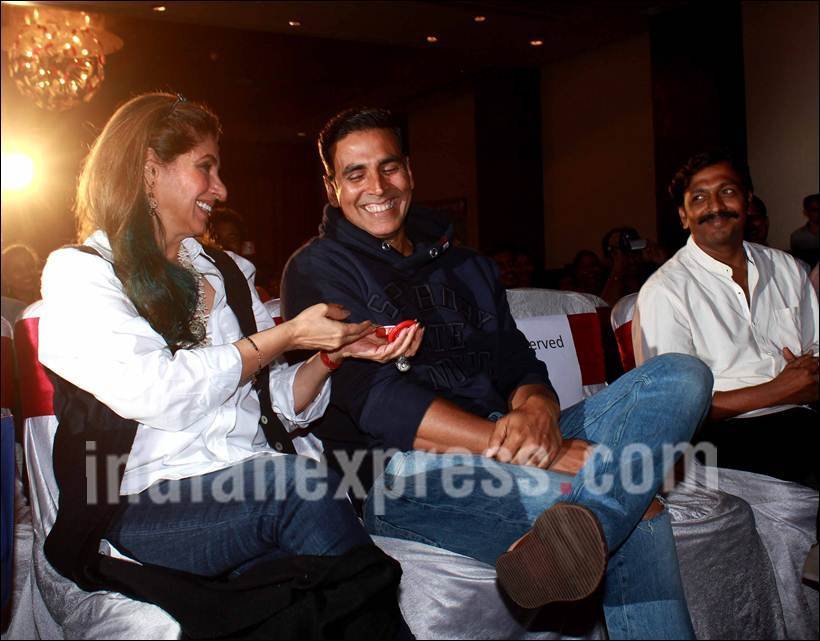 अक्षय अपनी बेटी से बहुत प्यार करते हैं। वो अकसर ही नितारा की तस्वीरें शेयर करते हैं। लेकिन नितारा का चेहरा अभी तक किसी ने नहीं देखा है।