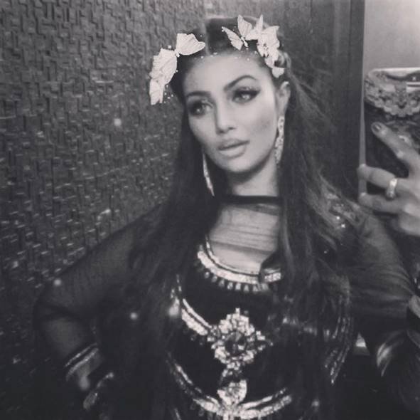 दंबग खान की 'वांटेड' गर्ल यानि आयशा टाकिया ने लिप्स की सर्जरी करा ली है। इस सर्जरी के बाद उनका लुक पूरी तरह बदल गया है। इस नए लुक के साथ उन्होंने इंस्टाग्राम पर कुछ तस्वीरें शेयर की हैं।