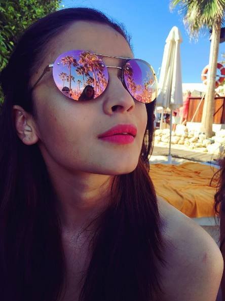 आलिया ये तस्वीरें इंस्टाग्राम पर शेयर कीं।