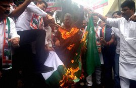 Uri attack, AMU, Aligarh Muslim University, AMU VC, Anti National, AMU Expelled, Kashmiri Student, facebook, India News, Sedition, Jansatta