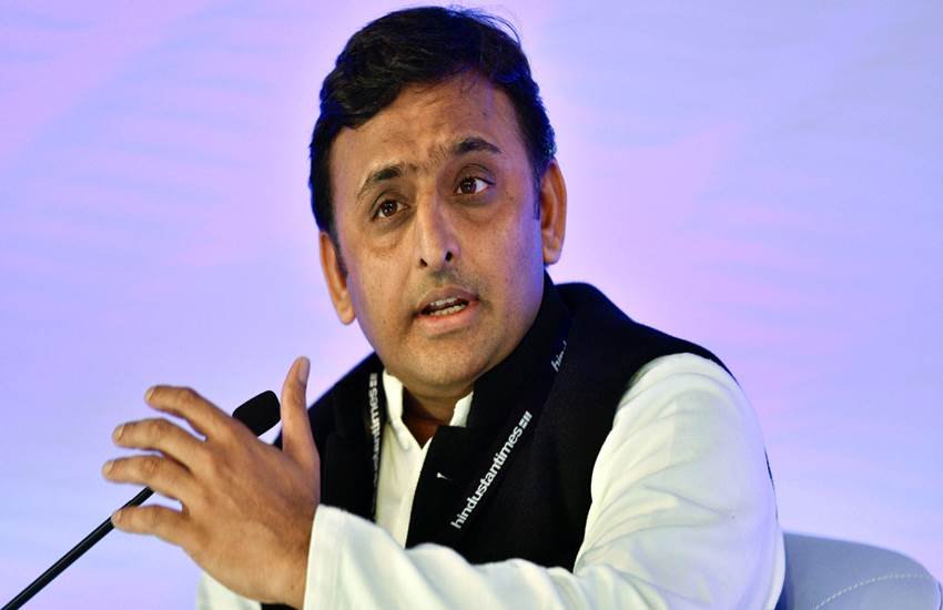 Akhilesh Yadav, Uttar Pradesh CM, UP Election 2017, Assembly Election in UP, Samajwadi Party, Shivpal Singh Resignation, Controversy in Samajwadi party, Chunav Manch Program