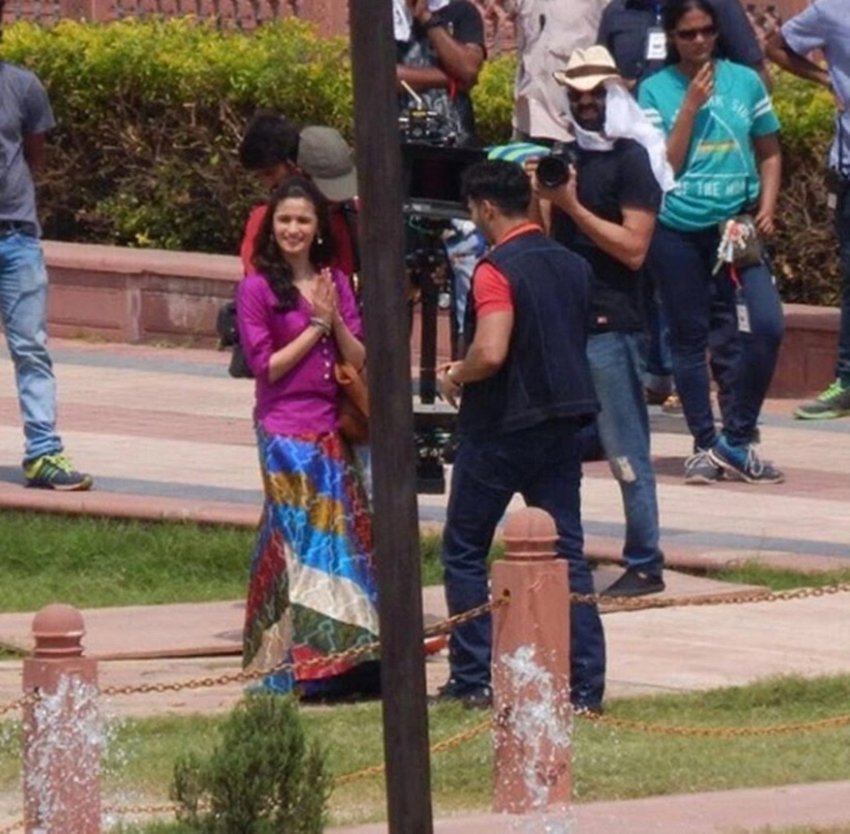 Alia Bhatt, Varun Dhawan, Alia Bhatt Varun Dhawan, Alia, Varun, Badrinath Ki Dulhania, Badrinath Ki Dulhania shoot pics, Alia Bhatt in Badrinath ki Dulhania, varun Dhawan Badrinath Ki Dulhania