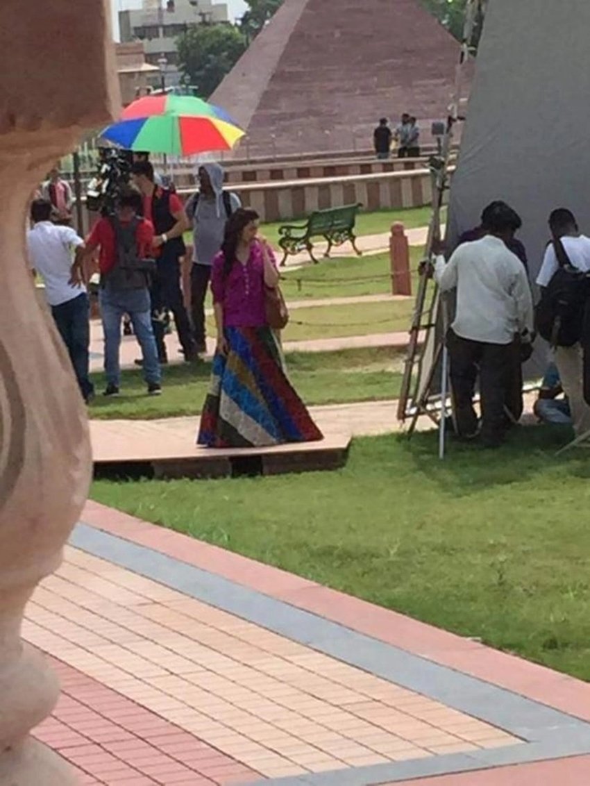 Alia Bhatt, Varun Dhawan, Alia Bhatt Varun Dhawan, Alia, Varun, Badrinath Ki Dulhania, Badrinath Ki Dulhania shoot pics, Alia Bhatt in Badrinath ki Dulhania, varun Dhawan Badrinath Ki Dulhania