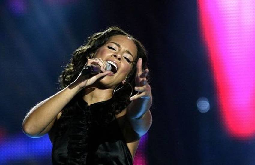 मीरा नायर की फिल्म ‘क्वीन ऑफ कटवे’ में एलिसिया का गाना