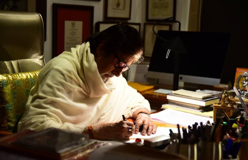 Amitabh Bachchan letter, Amitabh bachchan video, Amitabh Bachcahan Facebook, Amitabh Bachcahan Facebook video, amitabh reading letter for grand daughters, amitabh video message for granddaughters navya and aaradhya, Navya Naveli Nanda, aaradhya