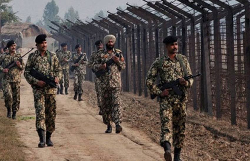 Indian Army, Surgical Strike, Pakistan Border, Punjab, Border Security Force, BSF Evacuates villages near Pak Border, India-Pak Border, LoC
