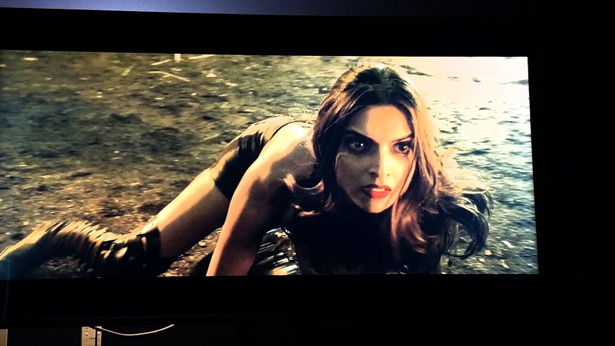 दीपिका की हॉलीवुड फिल्म xXx फिलहाल पोस्ट प्रोडक्शन में है। इस दौरान फिल्म के डायरेक्टर ने फिल्म में दीपिका के सीन्स की कुछ तस्वीरें शेयर की हैं।