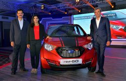 निसान ने लॉन्च की नई Datsun रेडी-गो स्पोर्ट, साक्षी मलिक को बनाया ब्रांड एंबेसडर